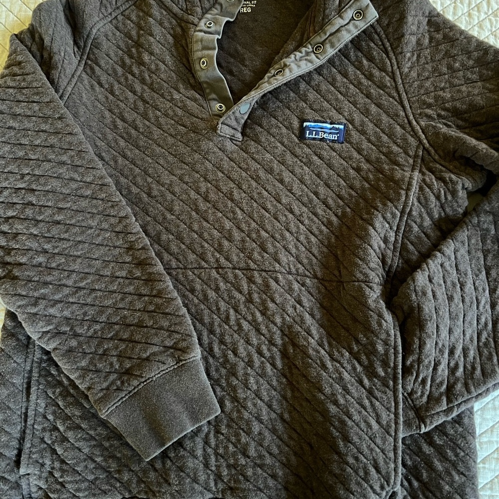 L.L. Bean Quilted Brown Pullover - Picture 3 of 6